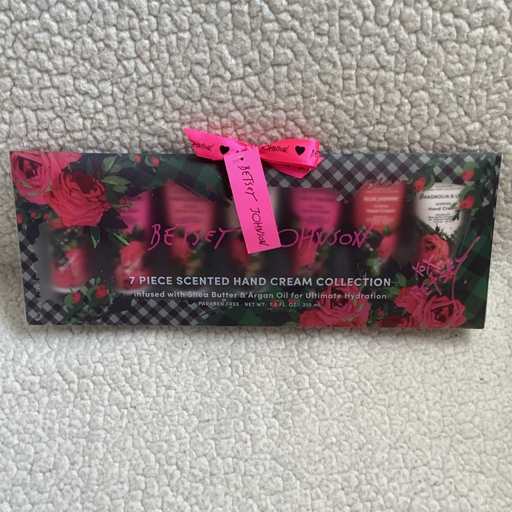 Betsey Johnson 7 Piece Scented Hand Cream Collection, NWT